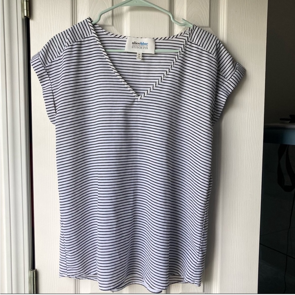 Alice Blue Size M black & white striped top